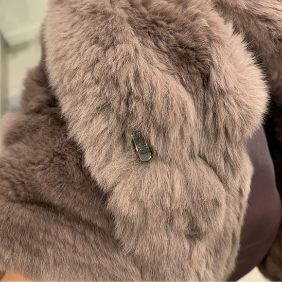 Jocelyn Authentic Lavender Rabbit Fur Hooded Vest - M - Picture 6 of 7